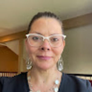 Meet your Posher, Dedra